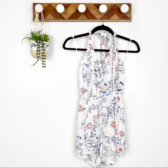 Kendall & Kylie Pants - 3/$25 SALE ✨ Kendall & Kylie Floral Halter Romper